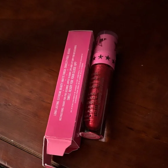 Jeffree Star velor Liquid Lipstick- poinsettia - Picture 3 of 4